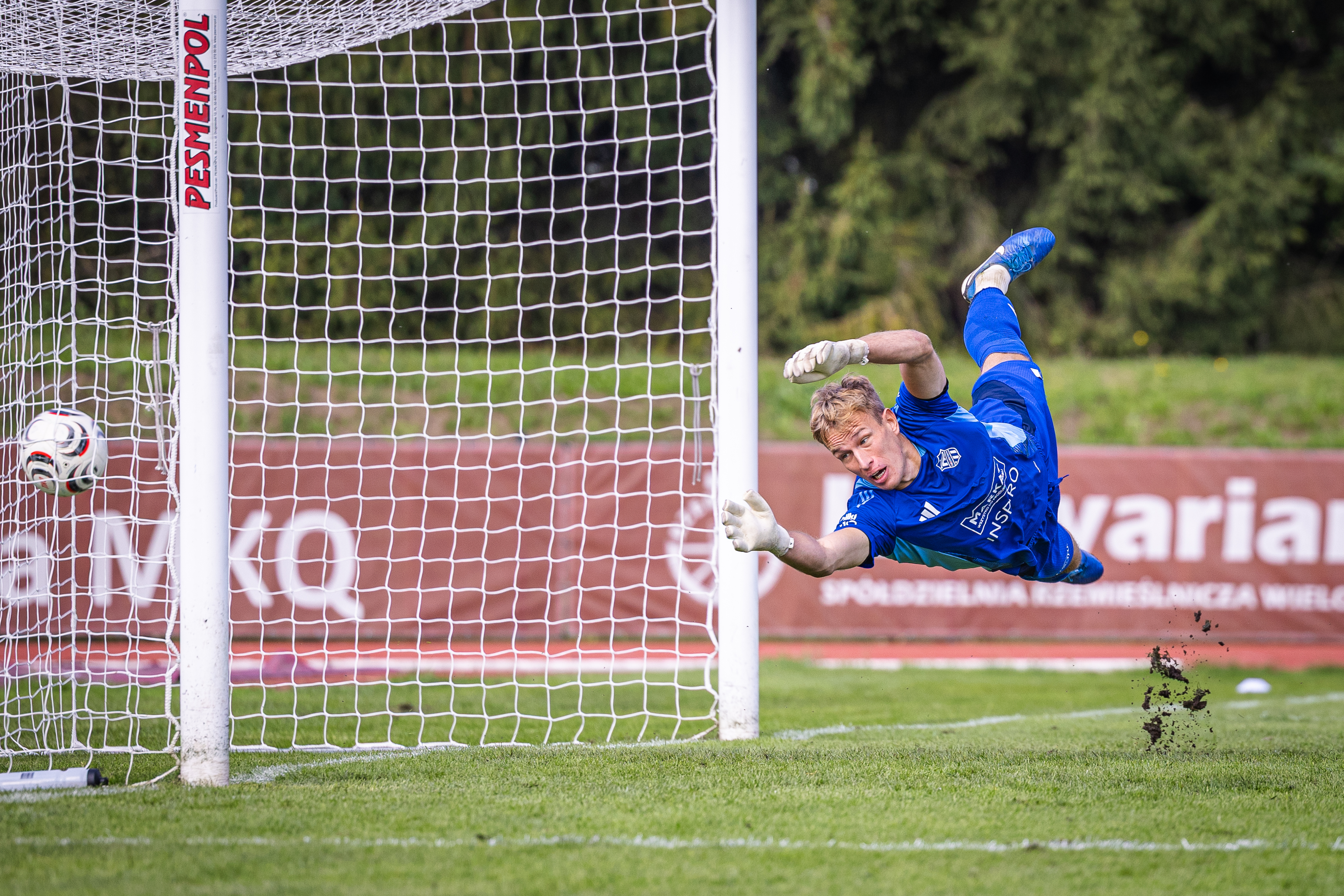 Galeria: MKS Kalwarianka - Hutnik II Kraków 12