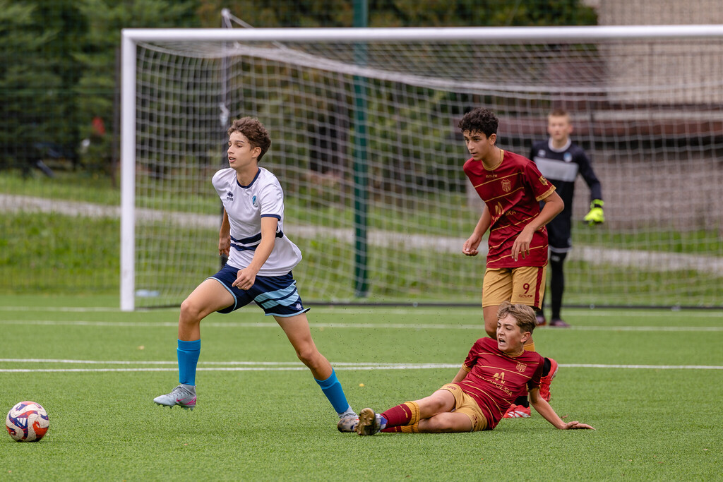 Galeria: MKS Kalwarianka - Pogoń Kraków (juniorzy) 39