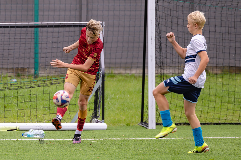 Galeria: MKS Kalwarianka - Pogoń Kraków (juniorzy) 42