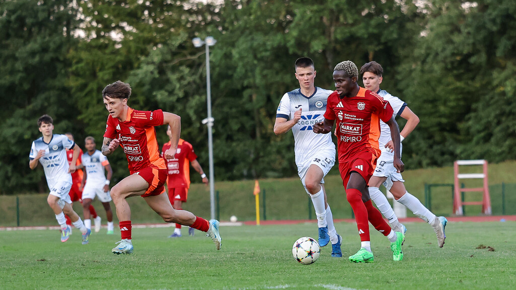 Galeria: MKS Kalwarianka - Hutnik II Kraków 16