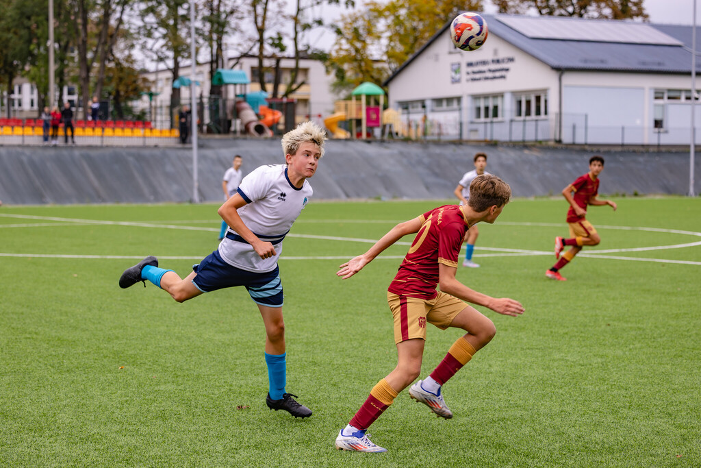 Galeria: MKS Kalwarianka - Pogoń Kraków (juniorzy) 43