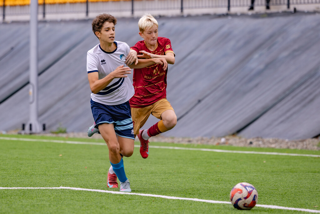 Galeria: MKS Kalwarianka - Pogoń Kraków (juniorzy) 17