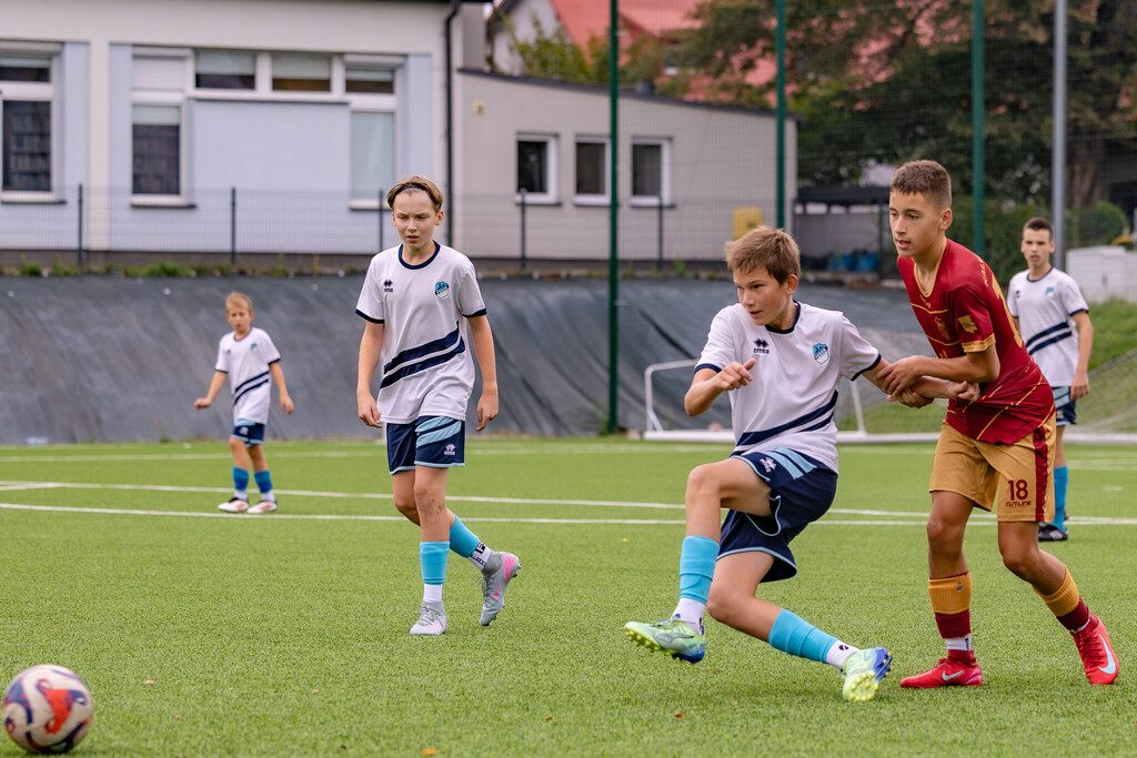 Galeria: MKS Kalwarianka - Pogoń Kraków (juniorzy) 7