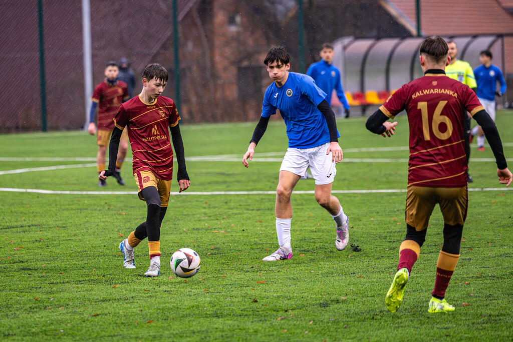 Galeria: MKS Kalwarianka - Hutnik Kraków (juniorzy) 19