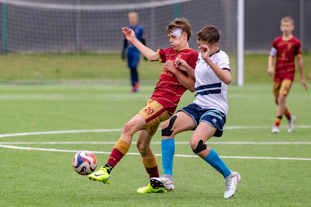 Galeria: MKS Kalwarianka - Pogoń Kraków (juniorzy) 50