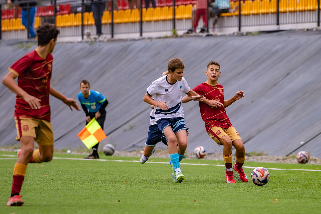 Galeria: MKS Kalwarianka - Pogoń Kraków (juniorzy) 22