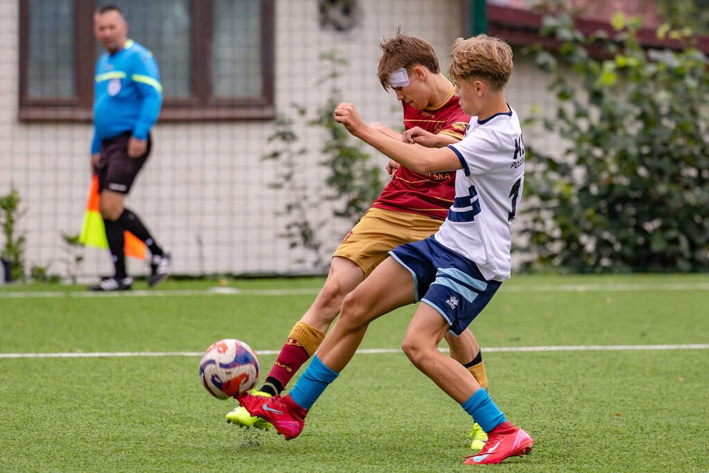 Galeria: MKS Kalwarianka - Pogoń Kraków (juniorzy) 21