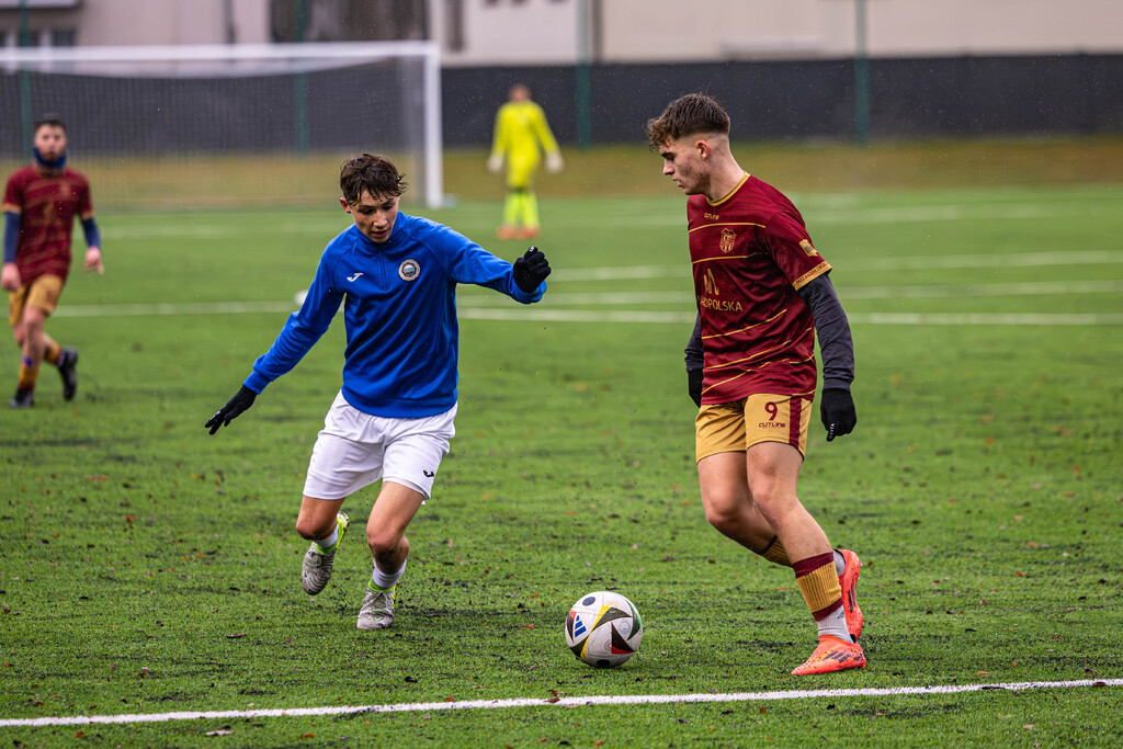 Galeria: MKS Kalwarianka - Hutnik Kraków (juniorzy) 21