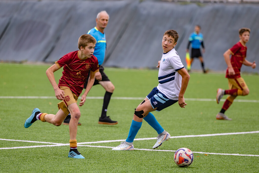 Galeria: MKS Kalwarianka - Pogoń Kraków (juniorzy) 45