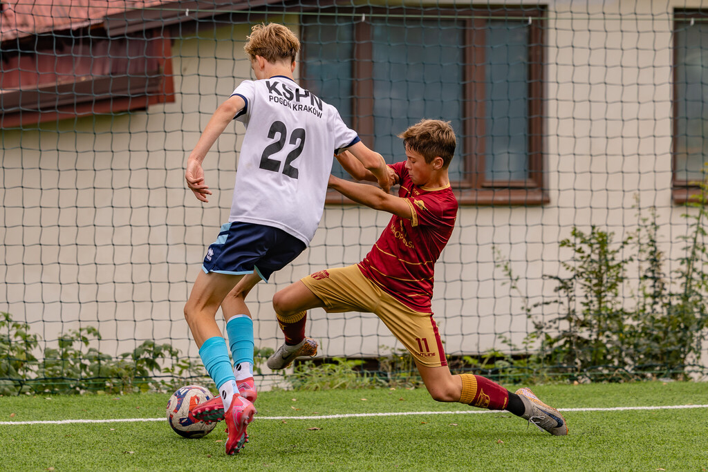 Galeria: MKS Kalwarianka - Pogoń Kraków (juniorzy) 57