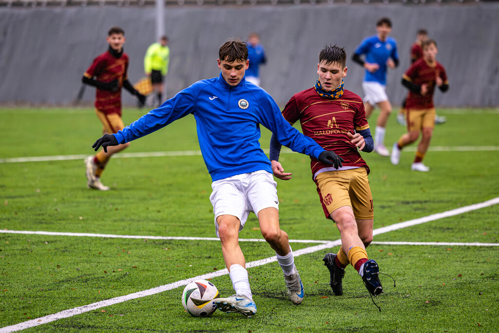 Galeria: MKS Kalwarianka - Hutnik Kraków (juniorzy) 25