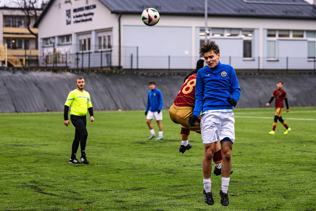 Galeria: MKS Kalwarianka - Hutnik Kraków (juniorzy) 24