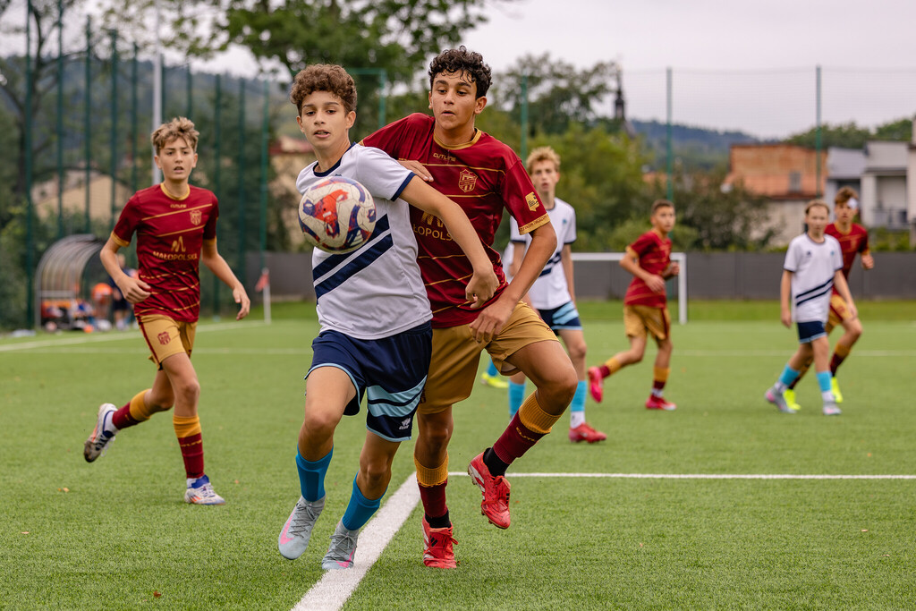 Galeria: MKS Kalwarianka - Pogoń Kraków (juniorzy) 28