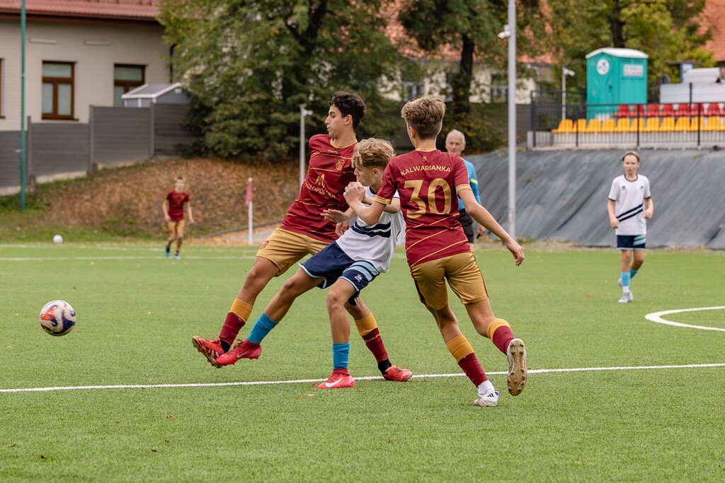 Galeria: MKS Kalwarianka - Pogoń Kraków (juniorzy) 10