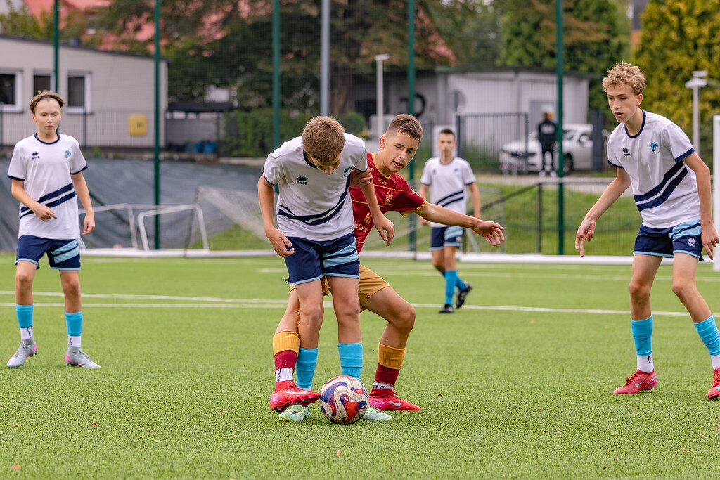 Galeria: MKS Kalwarianka - Pogoń Kraków (juniorzy) 6