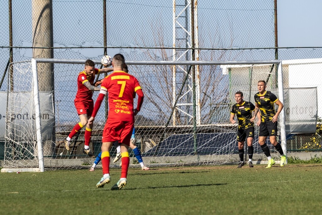 Galeria: MKS Kalwarianka - Wieczysta Kraków 37