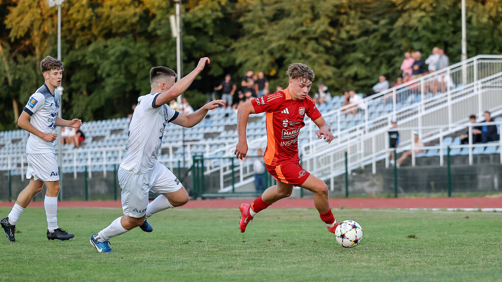 Galeria: MKS Kalwarianka - Hutnik II Kraków 21