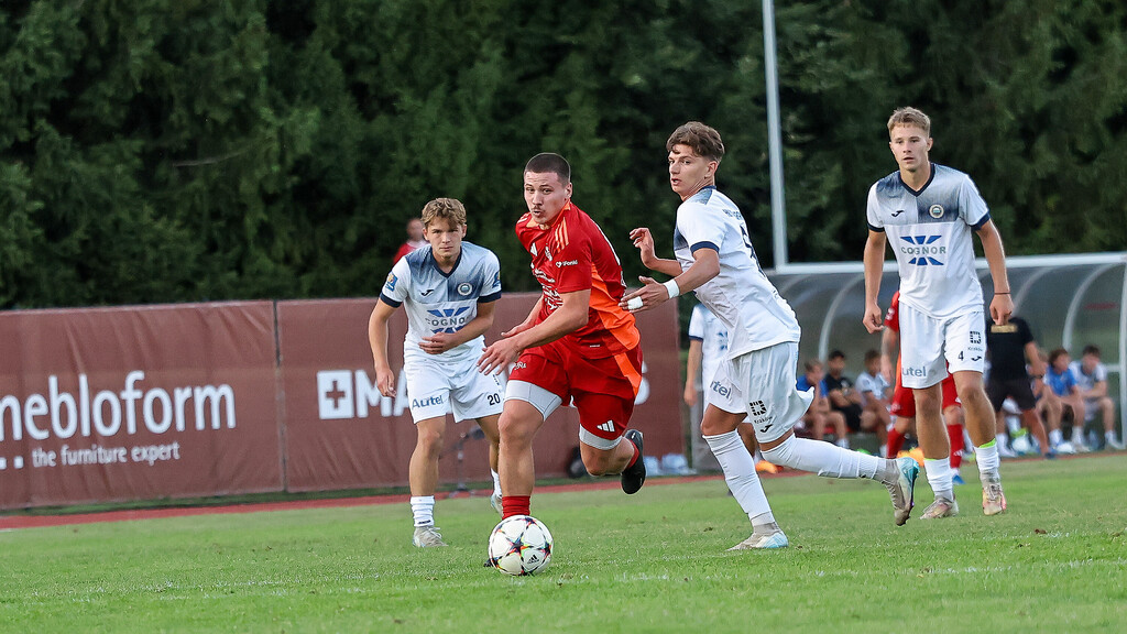 Galeria: MKS Kalwarianka - Hutnik II Kraków 19