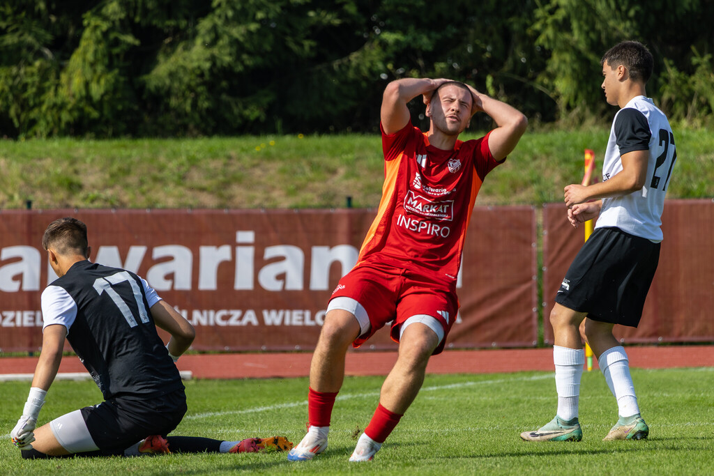 Galeria: MKS Kalwarianka - Puszcza II Niepołomice 33