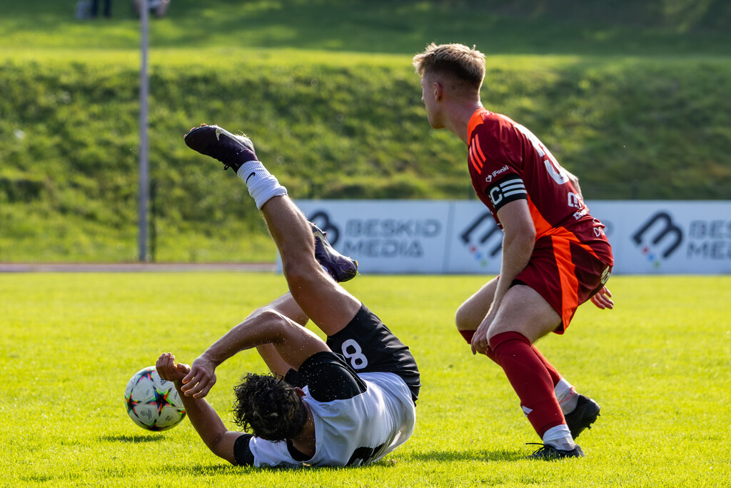 Galeria: MKS Kalwarianka - Puszcza II Niepołomice 20