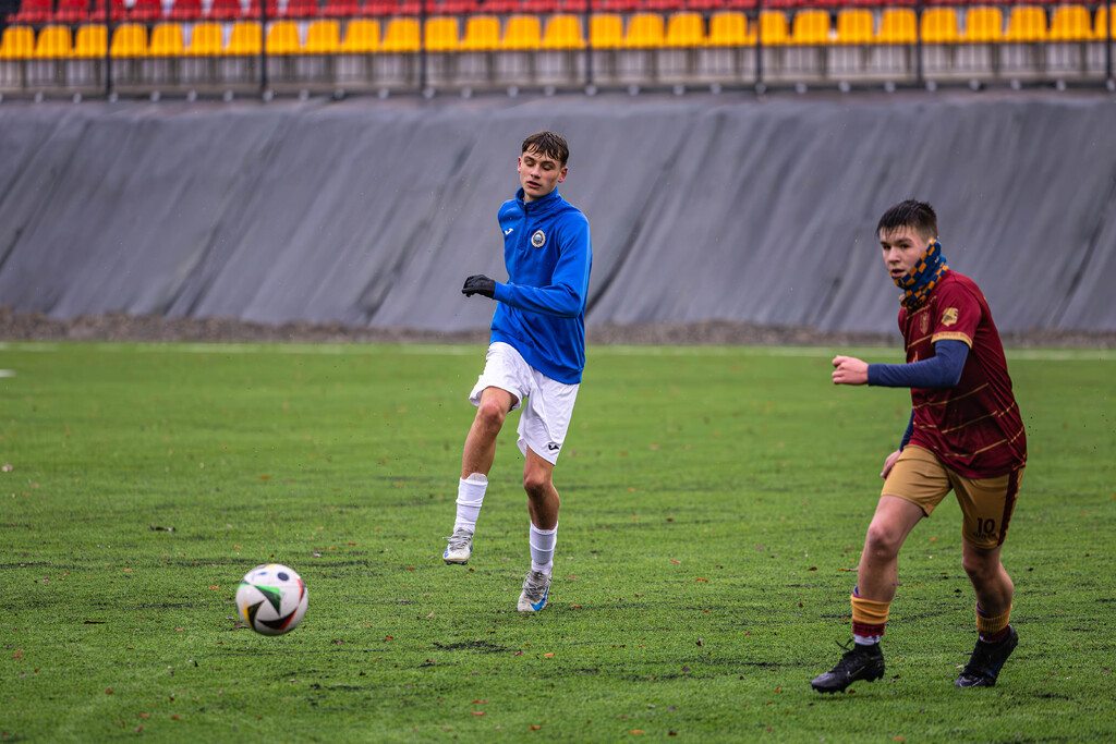 Galeria: MKS Kalwarianka - Hutnik Kraków (juniorzy) 30