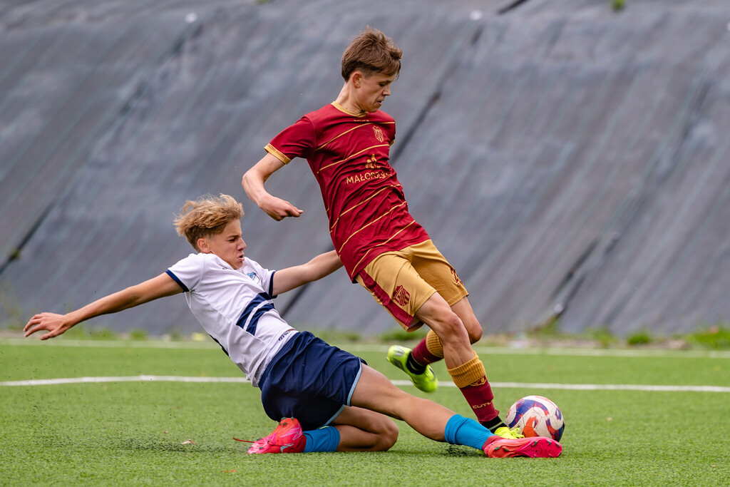 Galeria: MKS Kalwarianka - Pogoń Kraków (juniorzy) 53