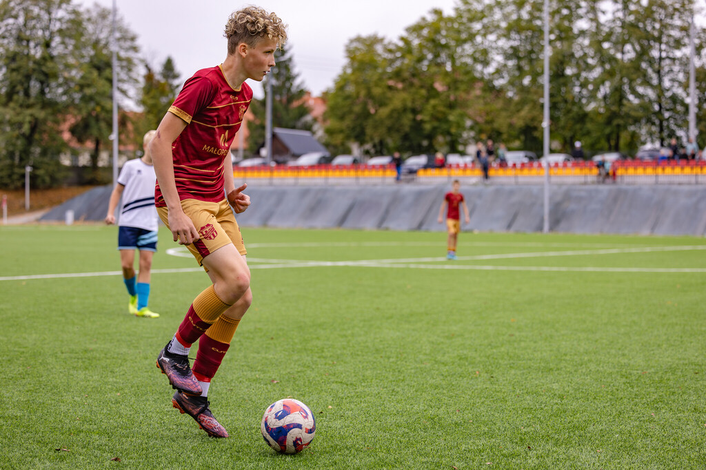 Galeria: MKS Kalwarianka - Pogoń Kraków (juniorzy) 9